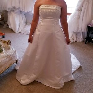 Wedding dress